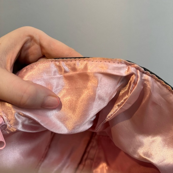 **SOLD*** Y2K Victoria’s Secret Lace Up Corset Tote - Picture 7 of 7